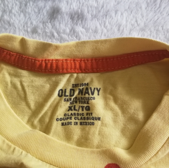 Old Navy Graphic Tee - Picture 2 of 4